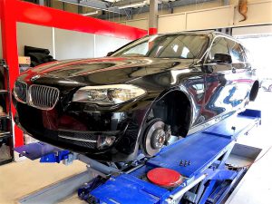 輸入車BMW5シリーズF11持ち込みランフラットタイヤ交換